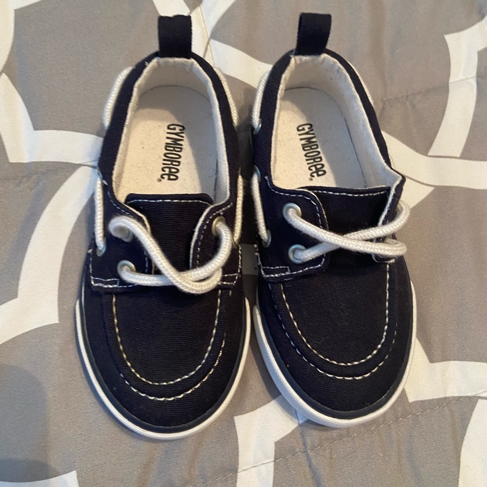 Brand new, never worn. Gymboree Toddler Shoes 7